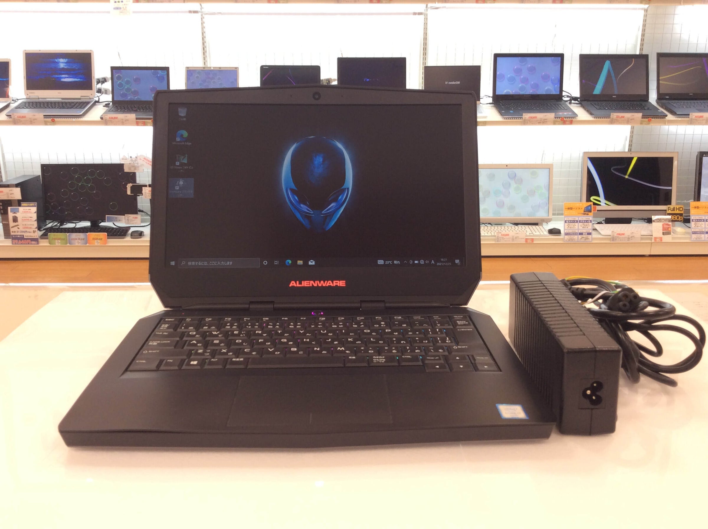 DELL Alienware 13 Core i7(officeあります)